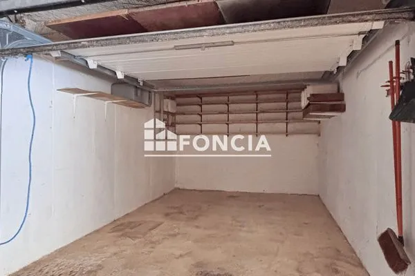 Parking 16 m²