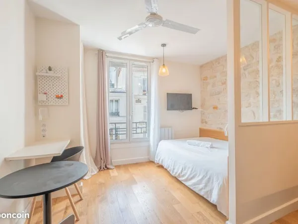 Studio de Charme - Paris 11e - 1 Pièce Refait à neuf
