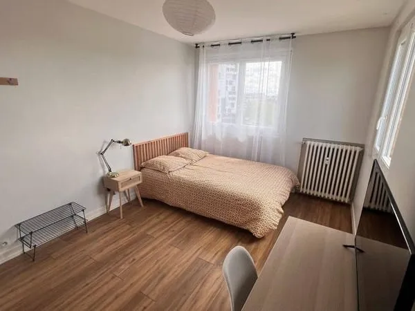 Appartement 8 pièces 83 m²