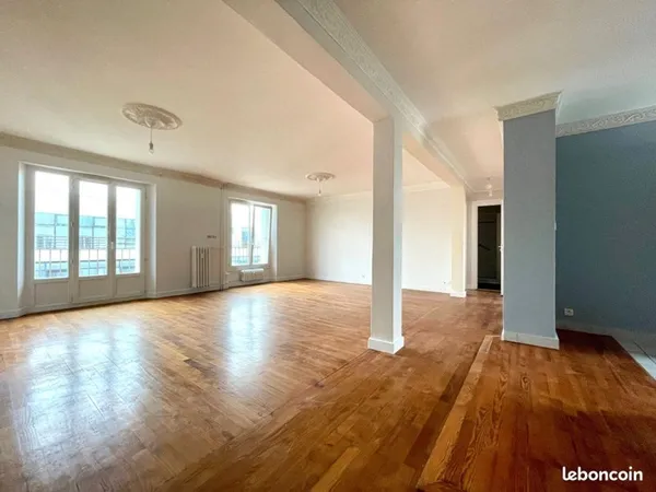 T4 avec parking - Rue Farigoul, Brest - 90.10 m², 995 charges comprises (via agence)