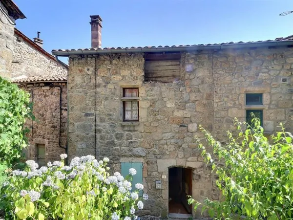 Burzet, maison de village