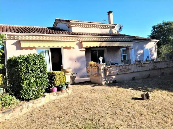 Maison de plain-pied 5 pièces 136 m²