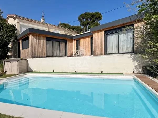Les Pennes Mirabeau - Maison de plain pied T3+T2 de 143m2 sur parcelle avec piscine de 800m2
