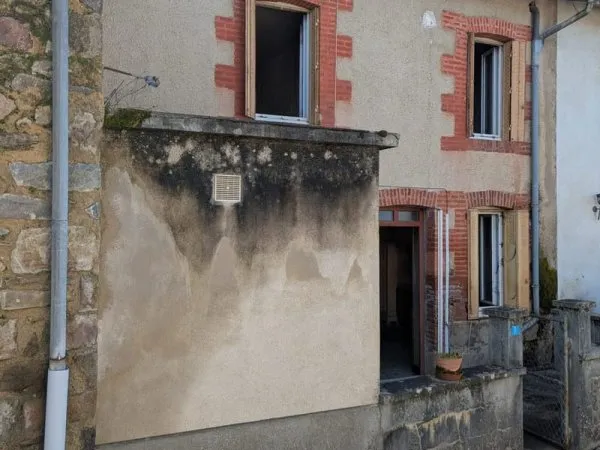 Maison en pierre avec jardinet, Saillat centre