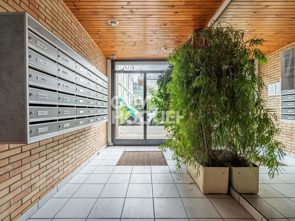 APPARTEMENT 2 PIECES PROCHE METRO GABRIEL PERI