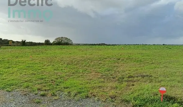 Terrain 935 m²