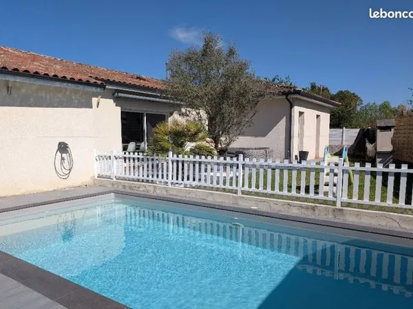 Maison 103m2 - garage 30m2 - piscine - secteur calme