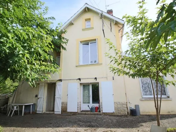 Maison au coeur du village