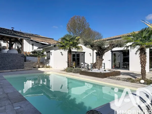 Maison 7 pièces 263 m²