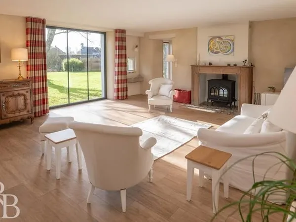 Maison 8 pièces 258 m²