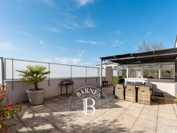 Appartement 8 pièces 207 m²
