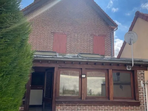 Maison familiale 118 m2 avec garages et terrain à Vaudes