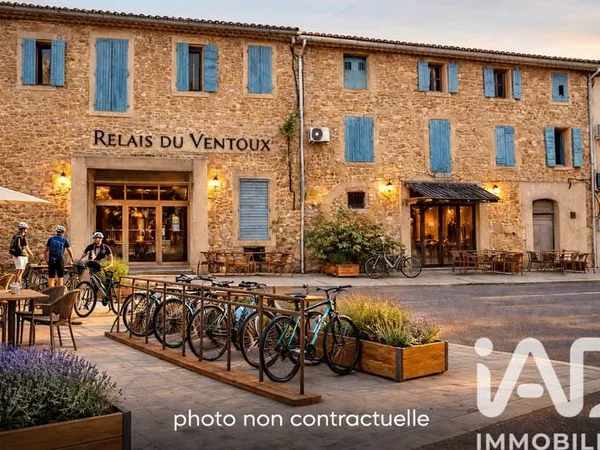 Bâtiment 163 m²