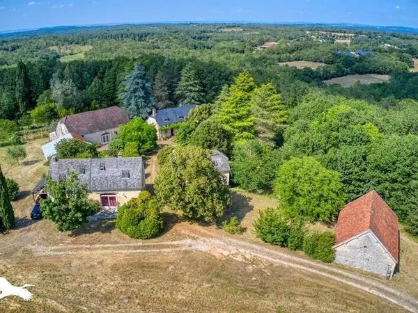 Maison 13 pièces 381 m²