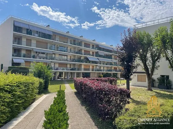 Appartement 6 pièces 103 m²