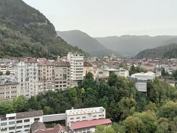 Appartement T3 75 mètre carré quartier gare Belle vue ensoleillée