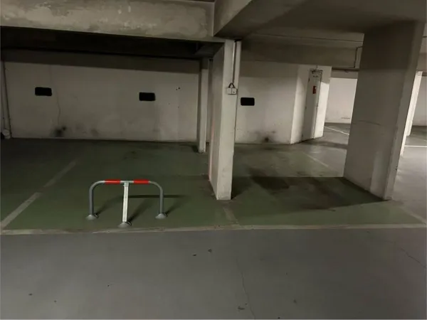 Parking 12 m²