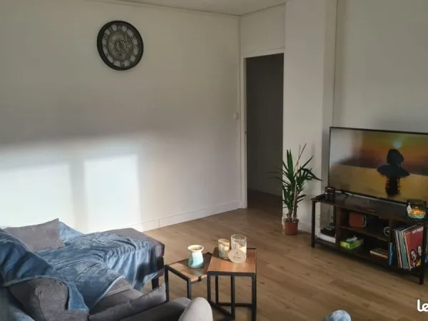 Agréable colocation meublée, remise à neuf, T4, 75 m², proche gare et centre-ville