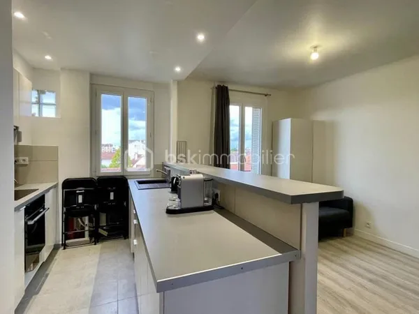 Exclusivité Colombes Agent Sarre : 2 pièces 39 m² rénové - Calme et Lumineux
