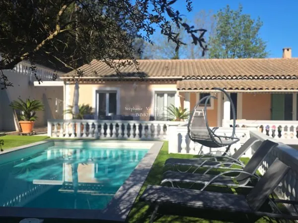 Villa 200m² -4 chambres - 1300m² jardin -  piscine - dépendance