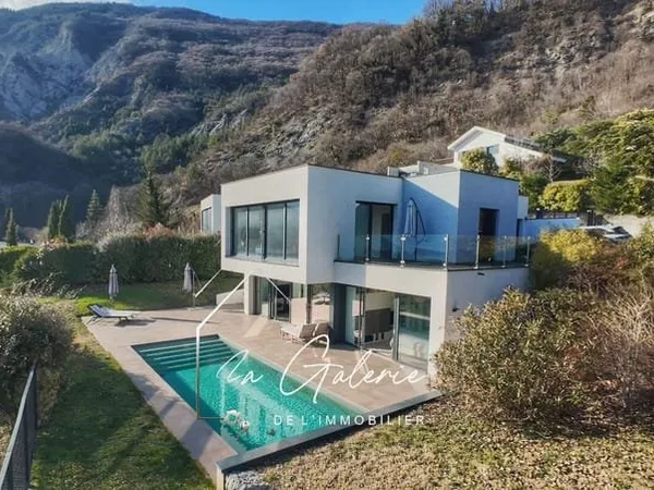 Maison 6 pièces 171 m²