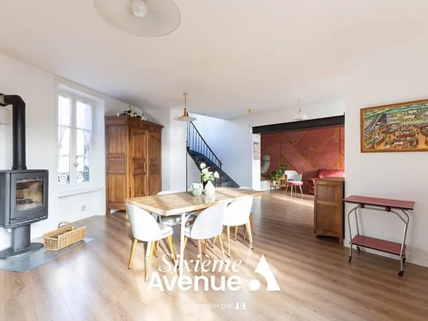 Maison familiale avec terrasses