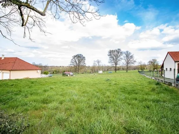 Terrain constructible 2241 m²