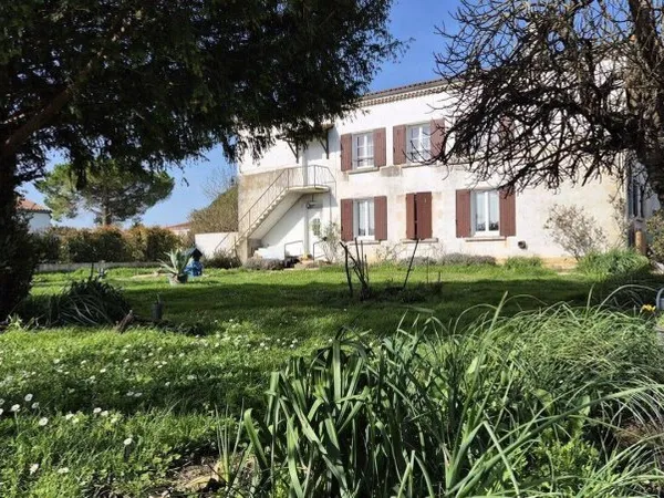 Immeuble 208 m²