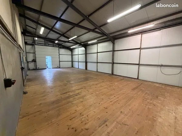 Location bâtiment 110m2 à Armancourt (proche Compiegne)