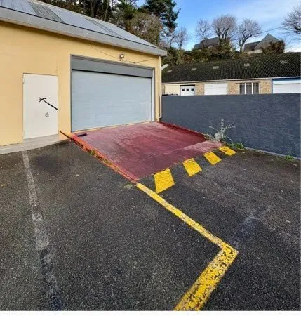 Local d’activité et entrepôt Location Ploemeur 1p 70m² 680€