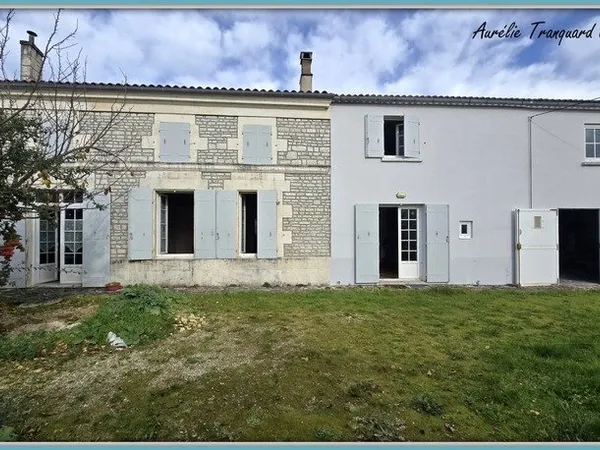 Maison à vendre 7 pièces FONTENET (17) belle CHARENTAISE avec chambre et bureau au rez-de-chaussée