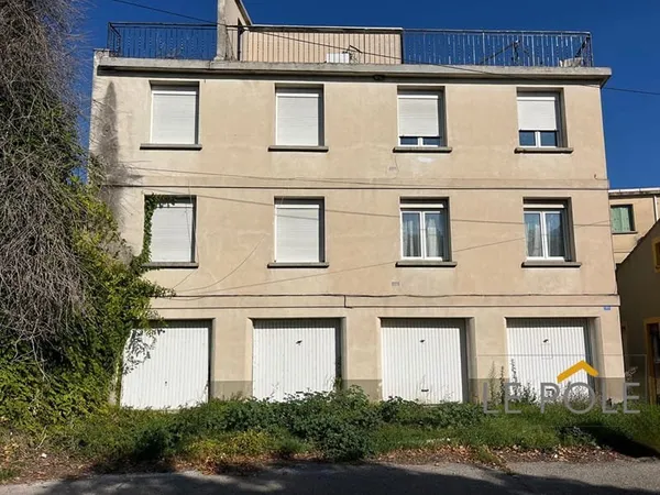 Immeuble Montfavet, 4 appartements avec garages