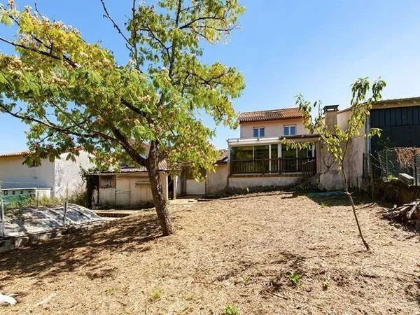Maison 4 pièces 202 m²