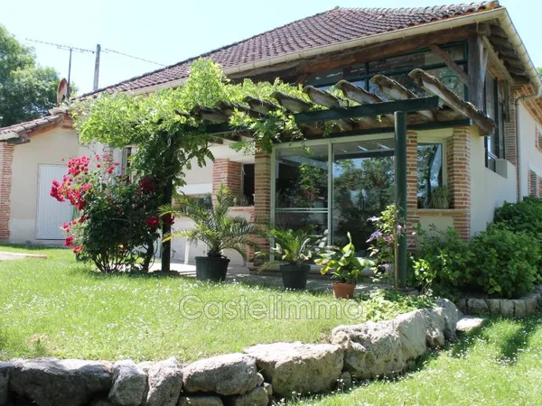 Maison 7 pièces 250 m²