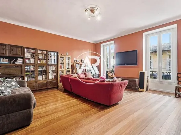 Appartement 2 pièces 63 m²