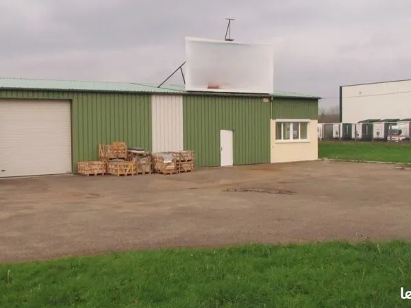 Loue local industriel ou commercial de 440 m2 à Auxerre 89