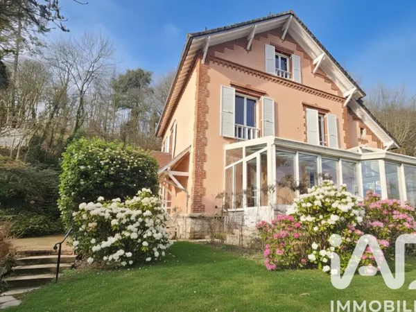 Maison 8 pièces 260 m²