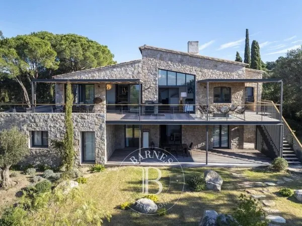 Villa 340 m²