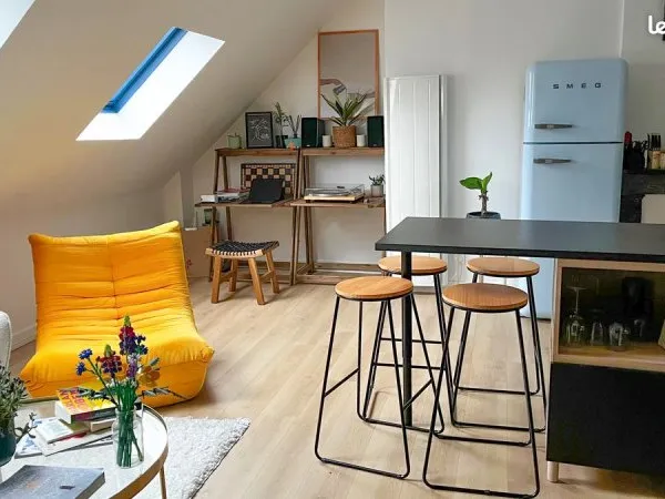 Appartement loft rénové 56 m² au sol - Bordeaux centre Saint-Paul - rue Sainte-Catherine