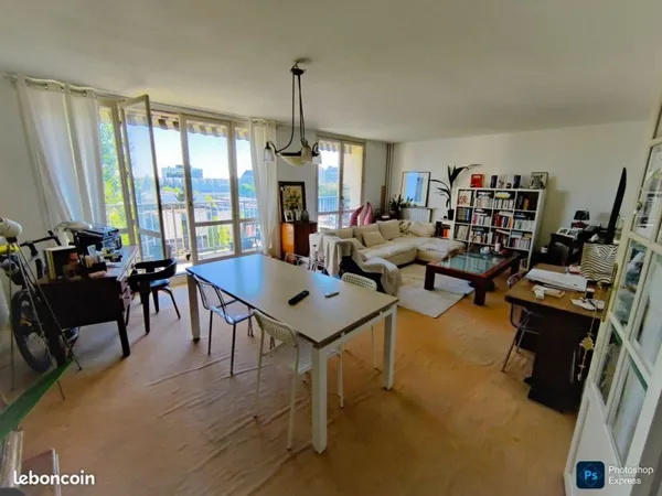 Appartement 3 pièces - 96 m2 - Lumineux avec balcon filant