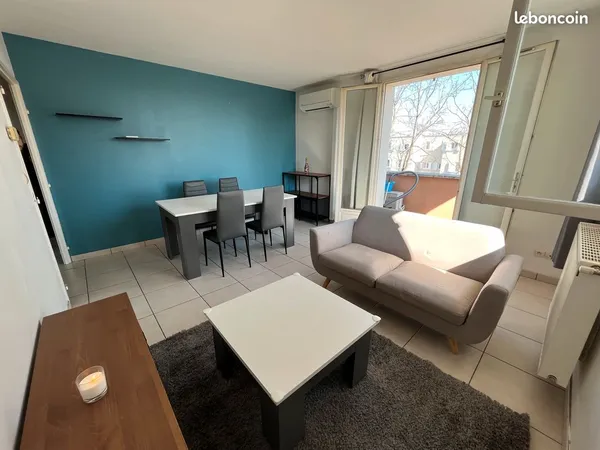 🔑 à louer - superbe t2 meublé - balcon + parking - bron 🌿
