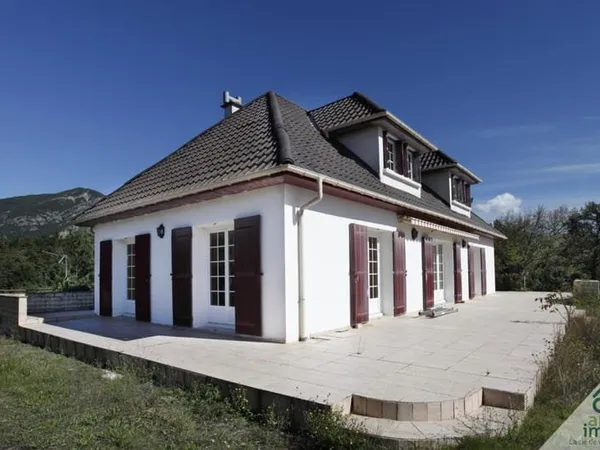 Maison 7 pièces 166 m²