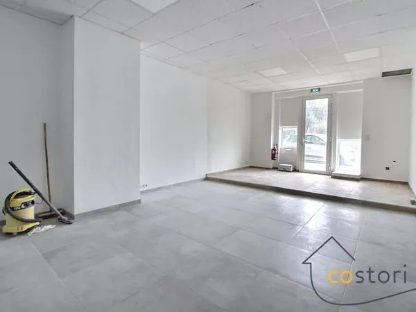 Local commercial 2 pièces 43 m²
