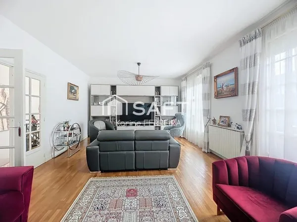 GRANDE MAISON FAMILIALE AU TREMBLAY - ESPACE, CONFORT & POTENTIEL