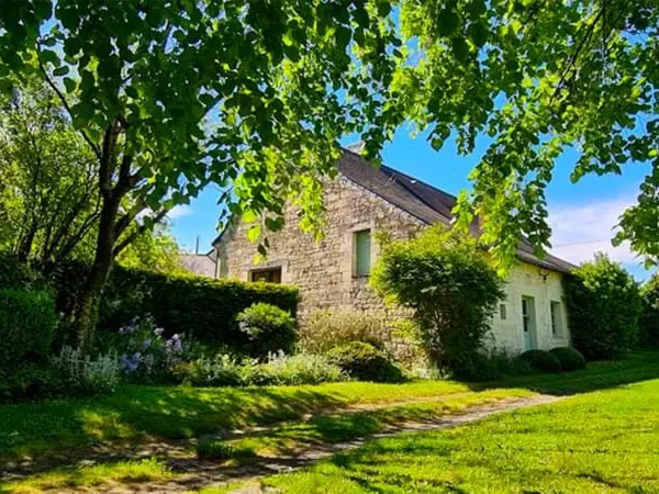 Maison longère 5 pièce(s) de 147 m² + gite 4 piéces de 73 m²