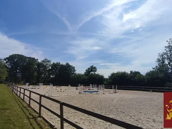 Charmante propriété équestre 3,5 hectares