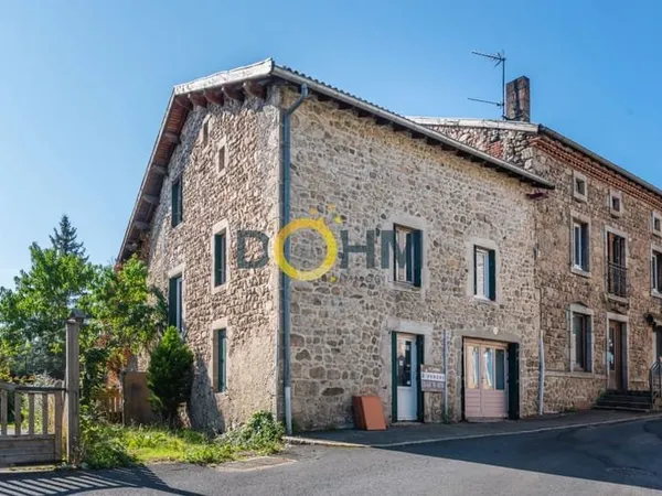 MAISON DE VILLAGE AVEC JARDIN