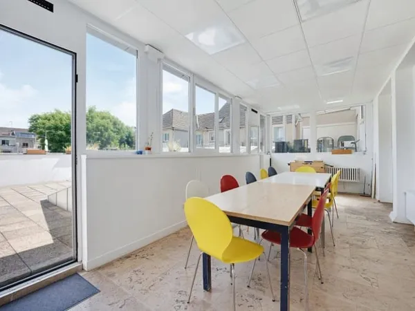 Maison 8 pièces 827 m²