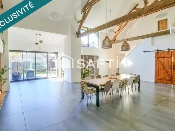Propriété avec Loft , Terrasse, Spa privatif et trois appartements T2 avec terrasse, grand parking