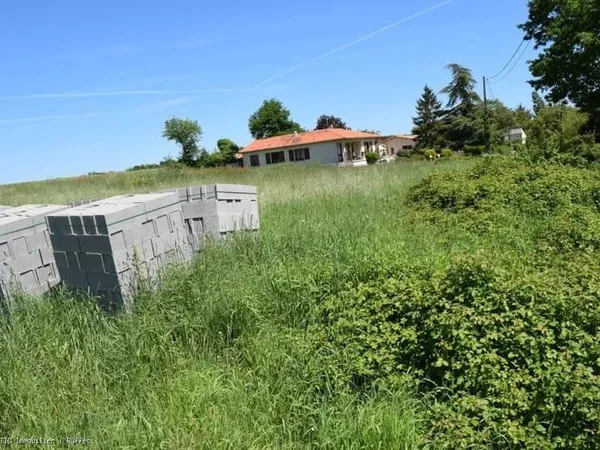 Terrain A Bâtir Sur 2782m² Secteur Nanteuil En Vallée